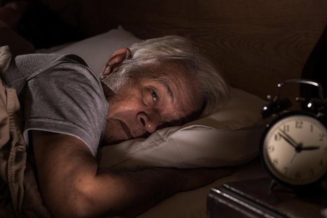 mất ngủ gây lão hóa ở người già