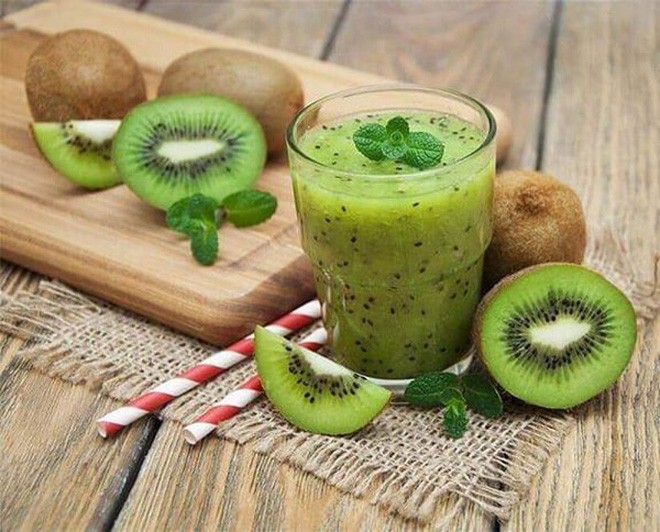 Nước ép kiwi cung cấp vitamin C 