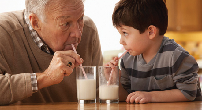 Sữa bột tốt hơn cho người già