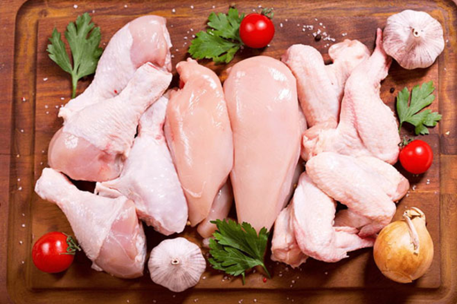 [Giải đáp từ chuyên gia] Gãy xương có ăn được thịt gà không?