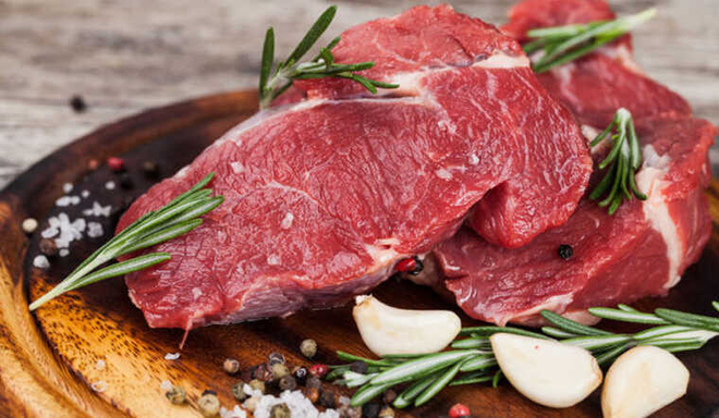 Thịt bò chứa hàm lượng Protein cao, cần thiết cho quá trình lành xương