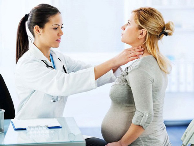 Bị u tuyến giáp có sinh con được không 