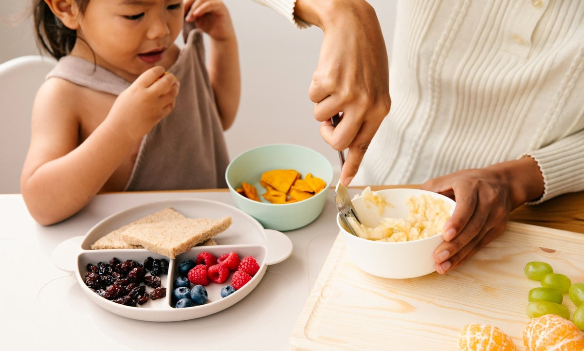 sữa cho trẻ biếng ăn