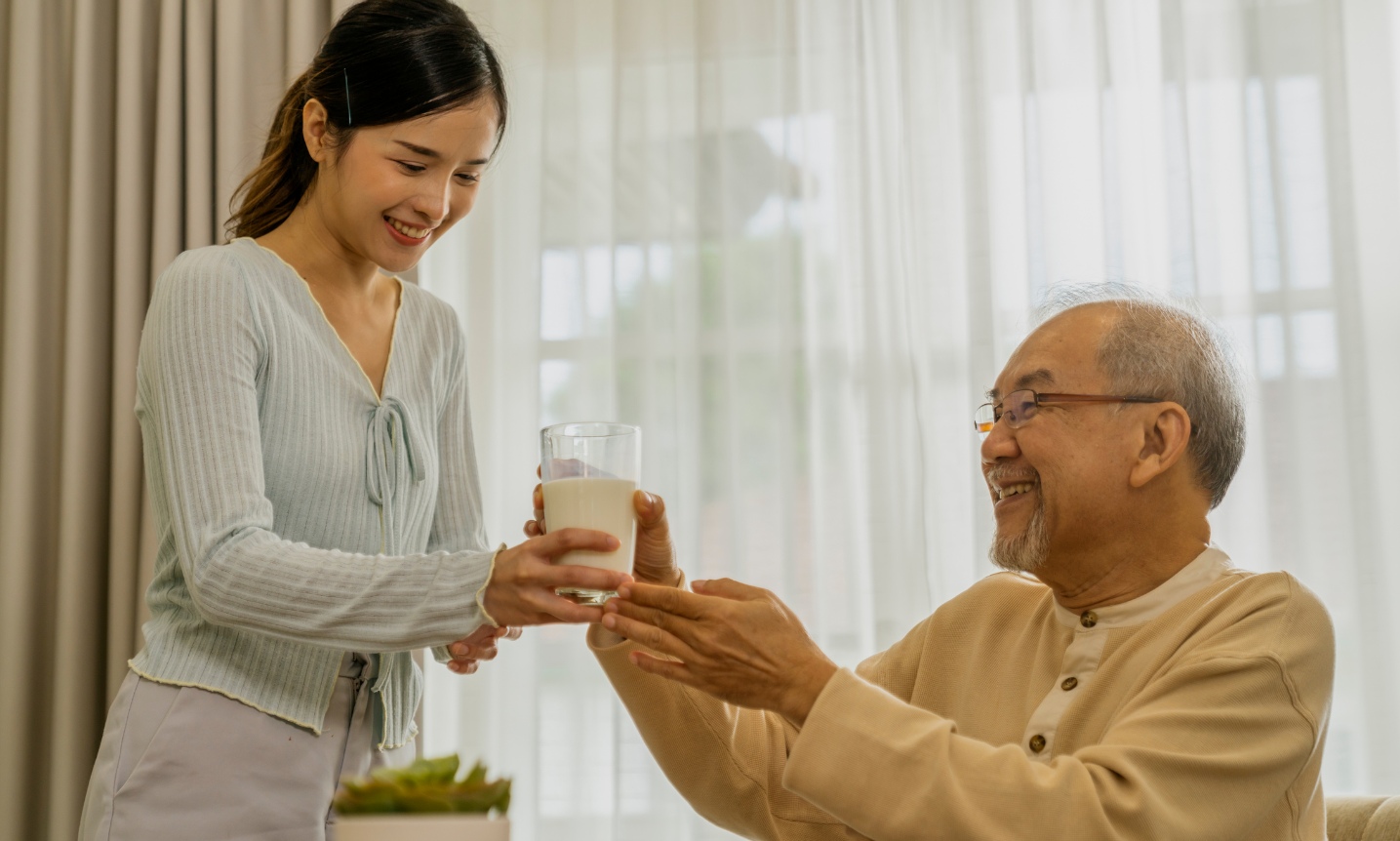 Sữa bổ sung Vitamin D3, Magie và Kẽm giúp hỗ trợ xương khớp và tăng cường sức khỏe tổng thể