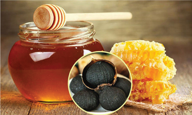 toi-den-ho-tro-dieu-tri-benh-duong-ho-hap-o-nguoi-gia Ngâm mật ong với tỏi đen hỗ trợ điều trị bệnh đường hô hấp
