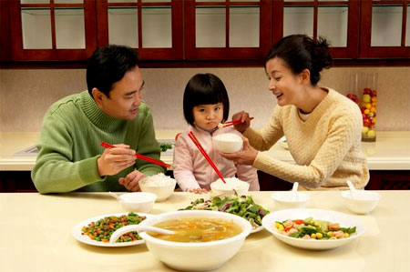 Làm gì khi trẻ biếng ăn?