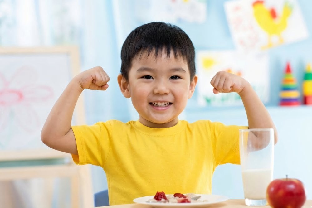 sữa công thức cho bé chậm tăng cân