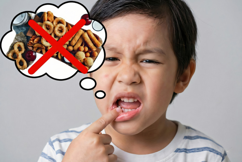 bé bị nhiệt miệng nên ăn gì