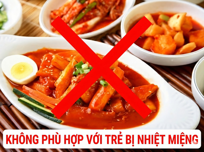 bé bị nhiệt miệng nên ăn gì