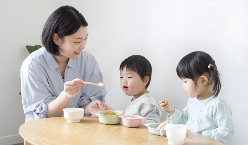 trẻ 10 tháng ăn gì để tăng cân