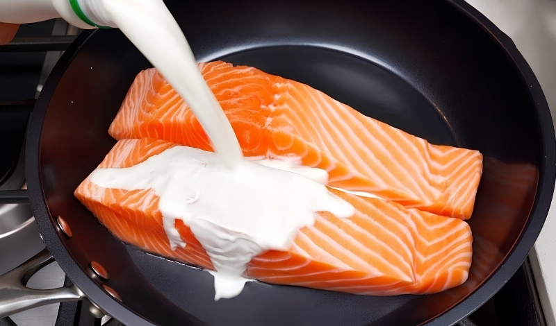 cách nấu cháo cá hồi cho bé