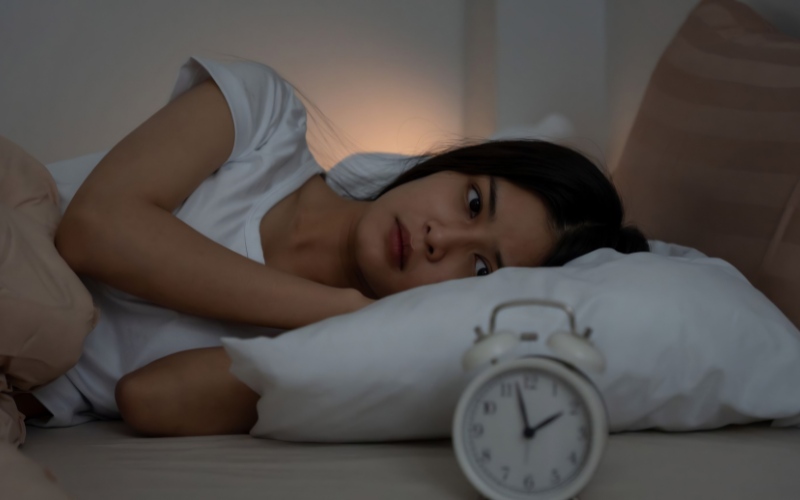 uống trà mất ngủ phải làm sao