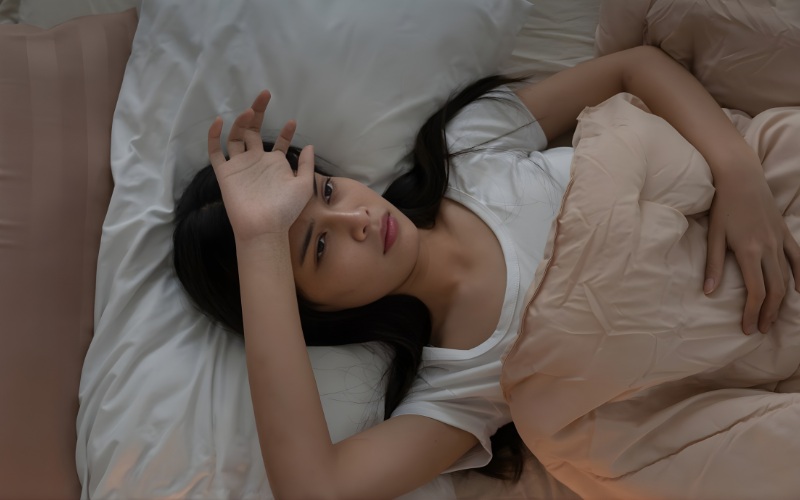 uống trà sữa có mất ngủ không