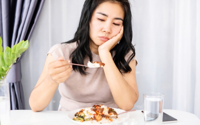 đầy bụng khó tiêu nên làm gì