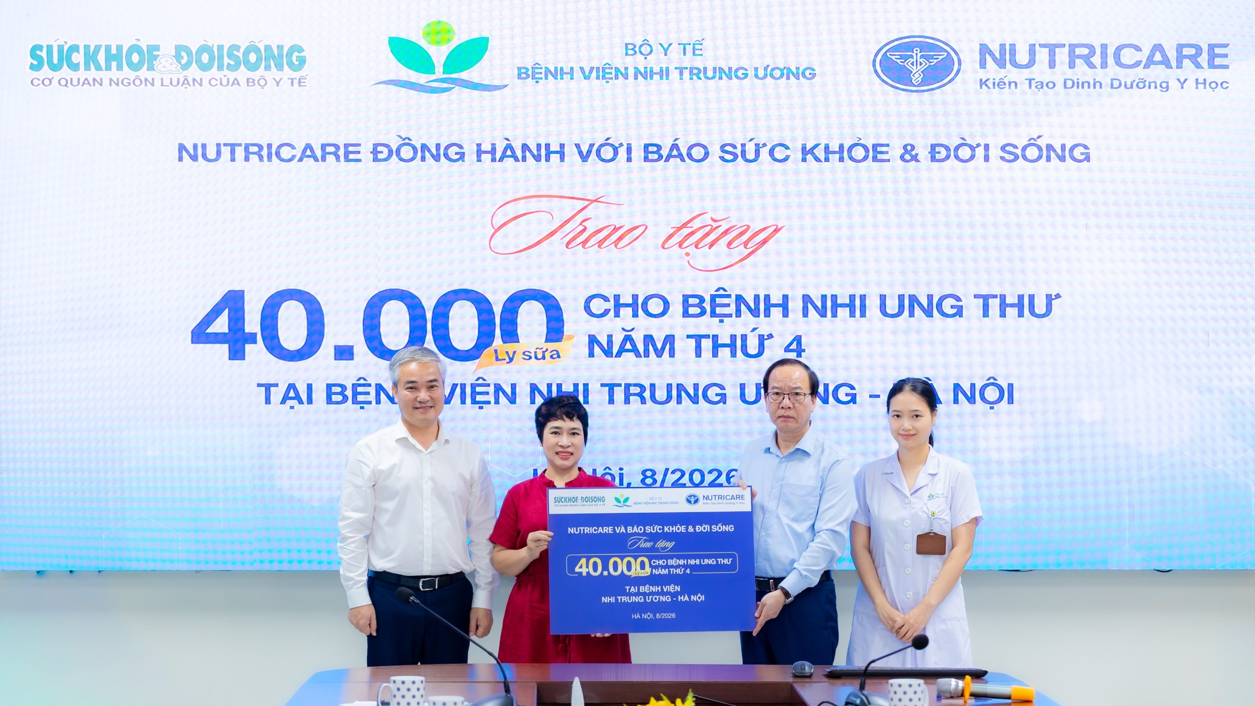 Tặng 40.000 ly sữa lần thứ 4, Báo Sức khỏe và Đời sống cùng Nutricare tiếp thêm động lực cho bệnh nhi ung thư